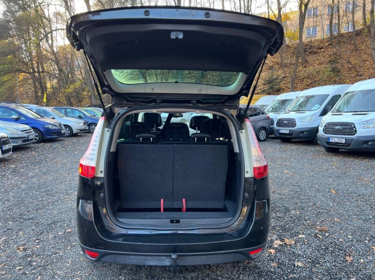 Renault Scenic 2.0 dCi 110 kW 7 míst INITIALE klima 2012 STK - 10