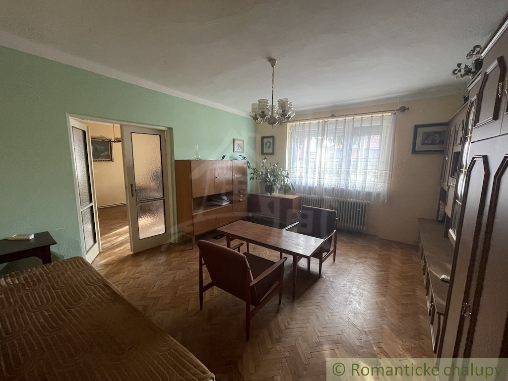 Trojizbový rodinný dom vo vyhľadávanej lokalite v Nových Z - 10