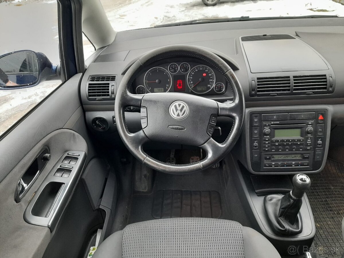 Volkswagen Sharan - 10