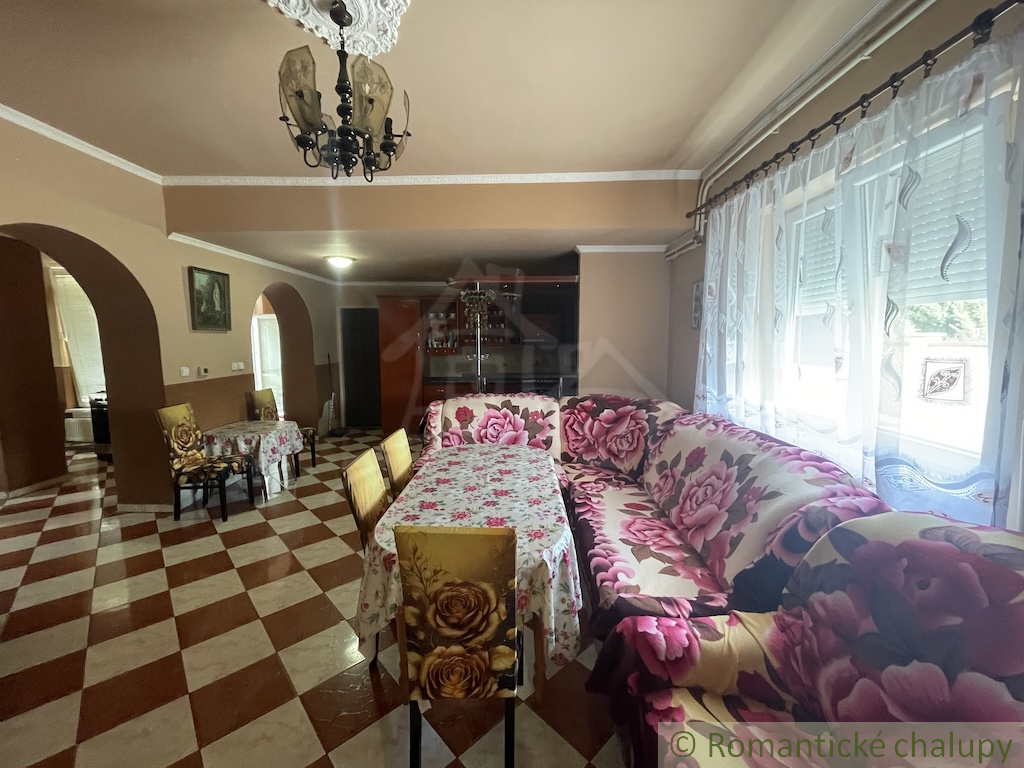 Dva rodinné domy na jednom pozemku v atraktívnej lokalite - 10