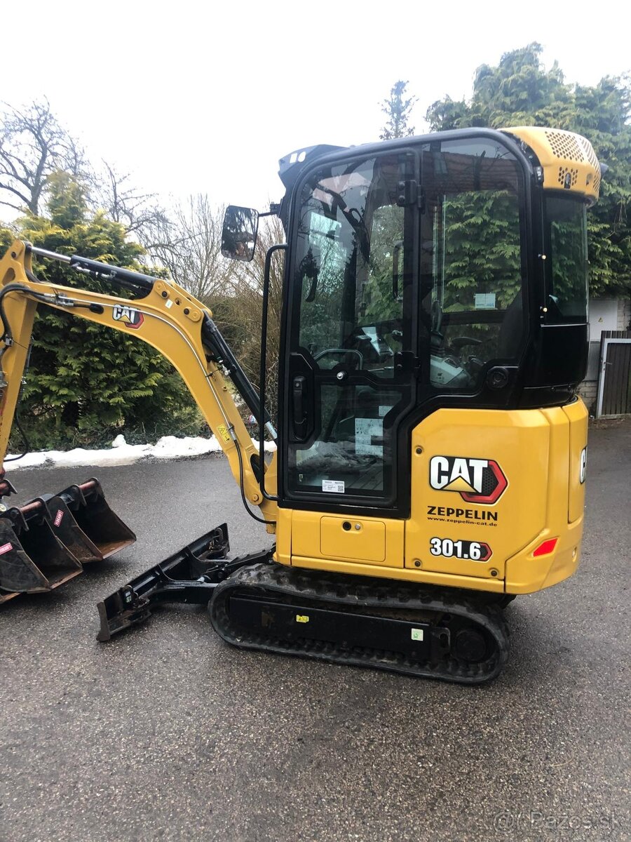 Caterpillar CAT 301.6 - 10