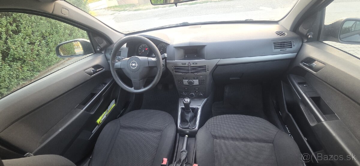 Opel astra h 1.6 - 10