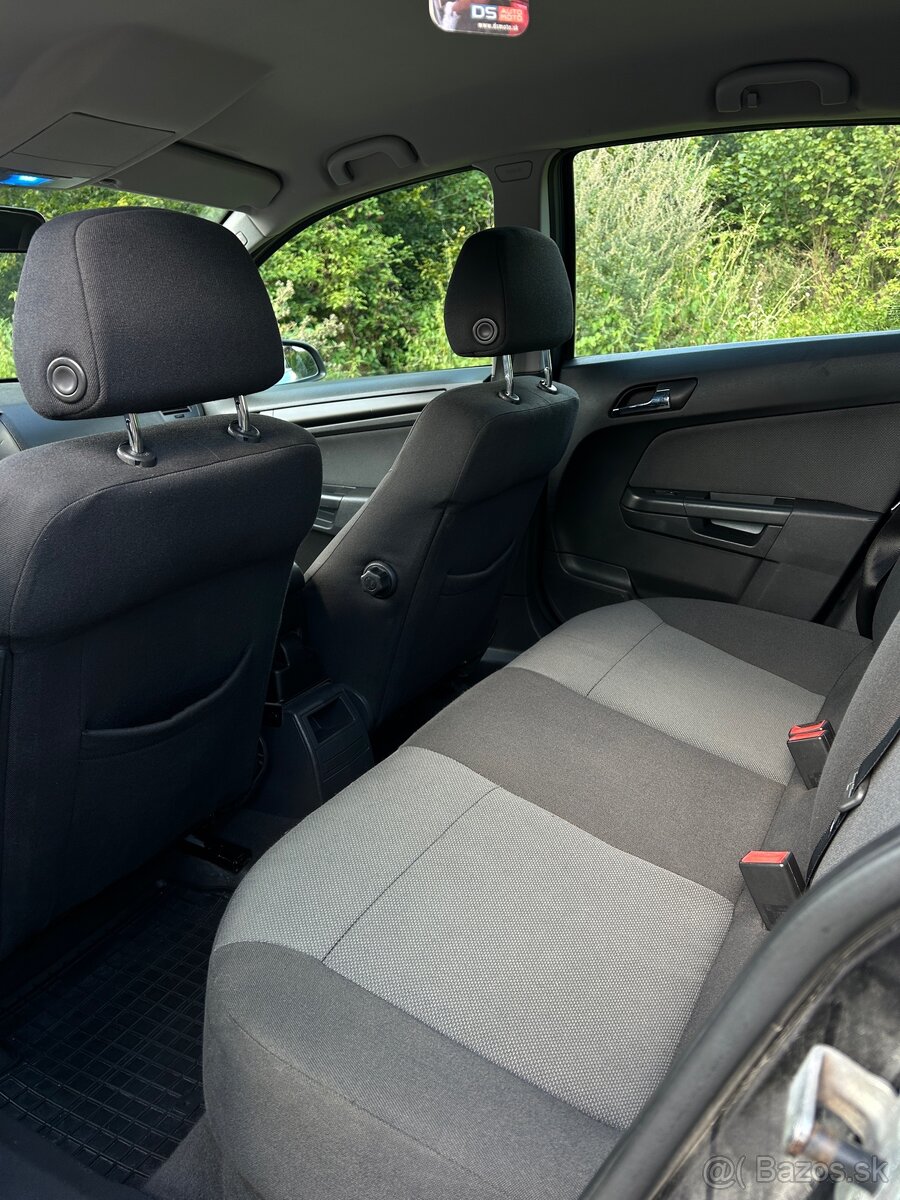 Opel Astra H 1.9 CDTI - 10