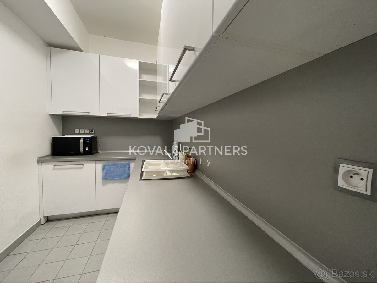 Kancelárske priestory na prenájom v centre Nitry - 10
