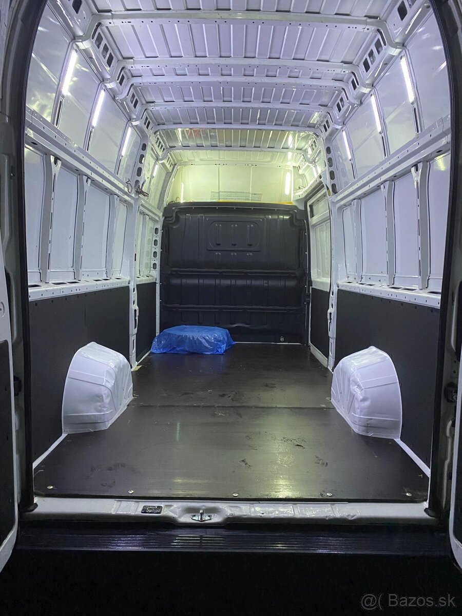Predám dodávku Citroën Jumper 2,2 top stav rok 2017 - 10