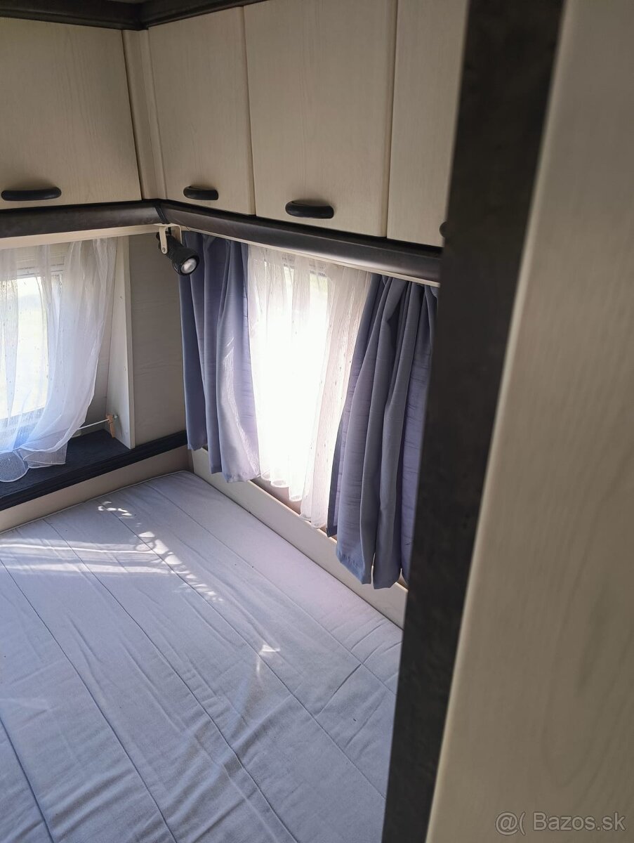 Obytny prives Hobby 440 - predstan + strieska naviac - 10