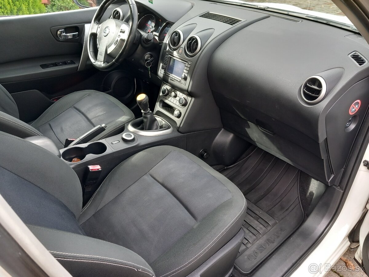 Nissan Qashqai 2.0dci •4x4•7miestne.Panorama•2012 - 10