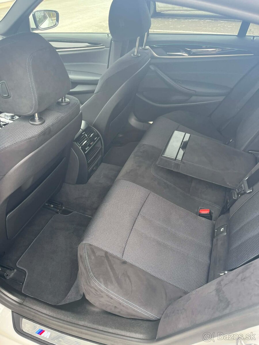 BMW 540i xDrive Limousine - Benzín - 10
