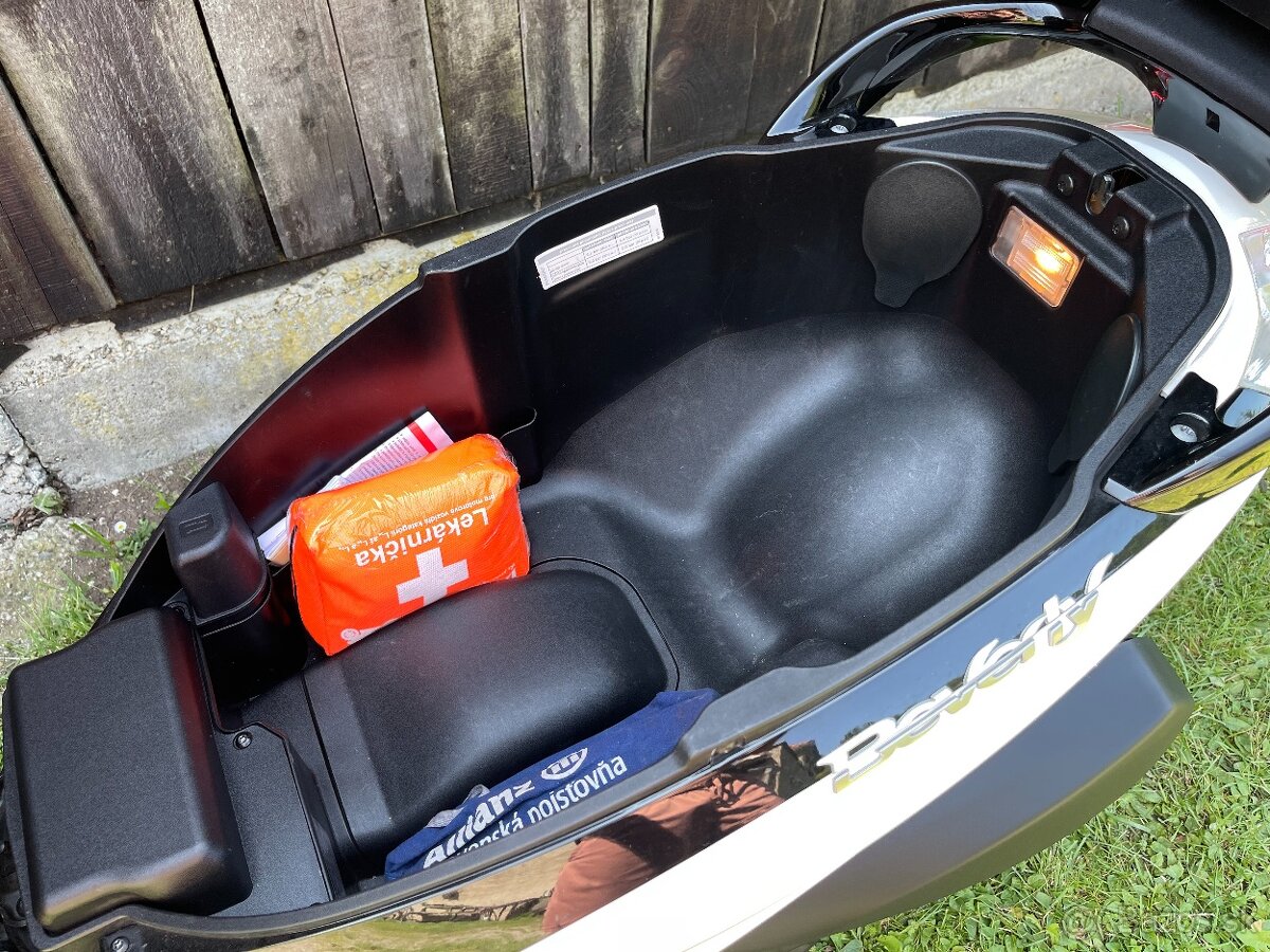 Piaggio Beverly 300ie Sport 2015 - 10