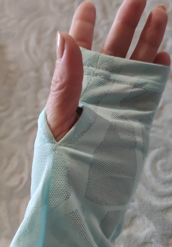 mentolová mikina M - 10