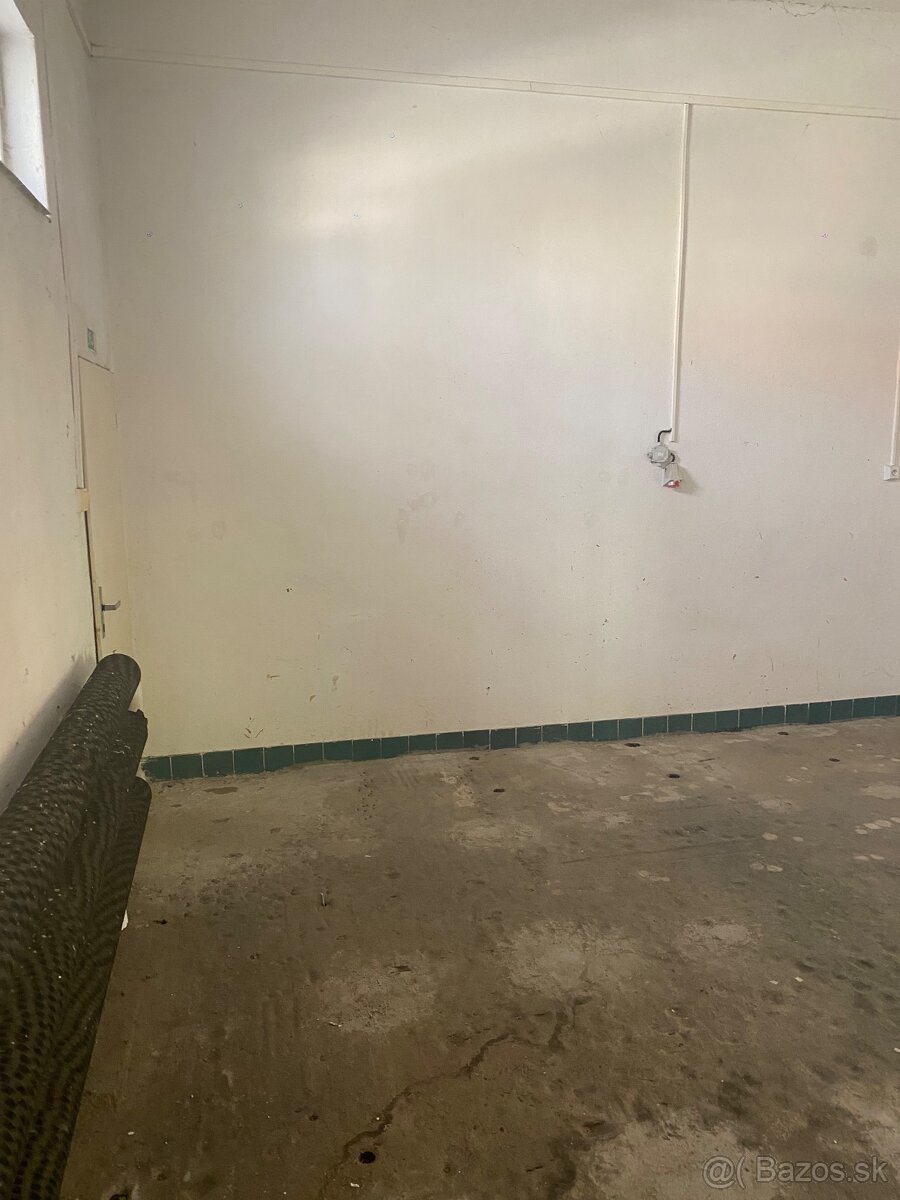 BUDOVA NA PREDAJ - 10