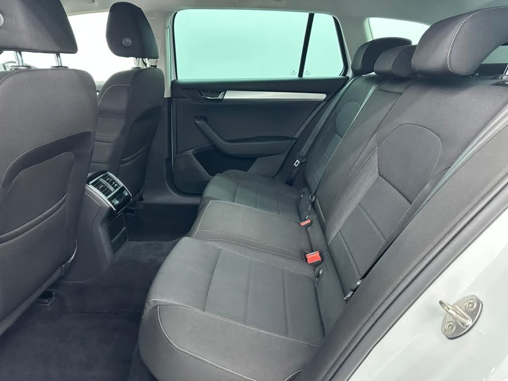 Superb Combi 2,0 TDI Style 110kW - 10