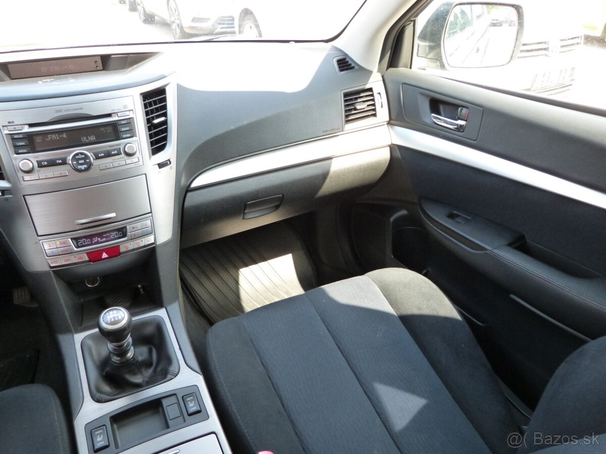 Subaru Outback 2.0 D Comfort - 10