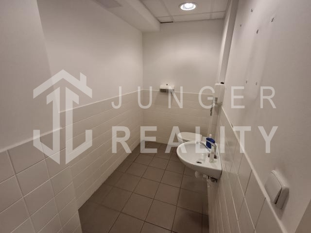 Na prenájom komerčný priestor v Podnik. inkubátore v Rožňave - 10