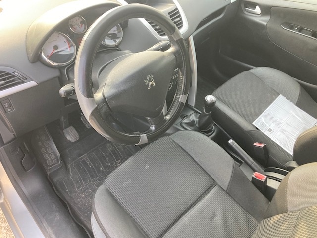 Peugeot 207 1.6 HDi FAP Active - 10