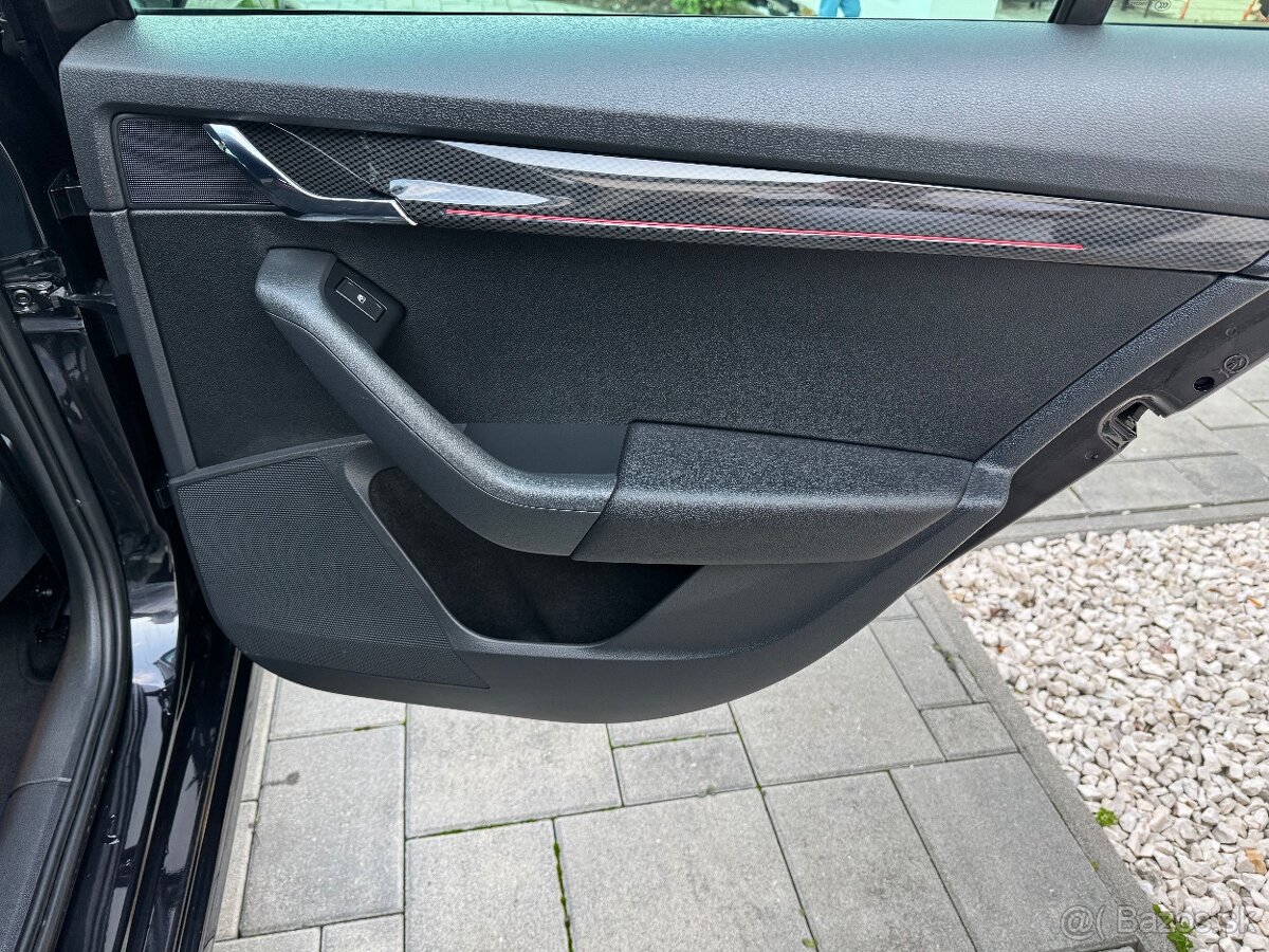 ŠKODA OCTAVIA 3 COMBI RS 2.0 TDI 135KW DSG FACELIFT - 10