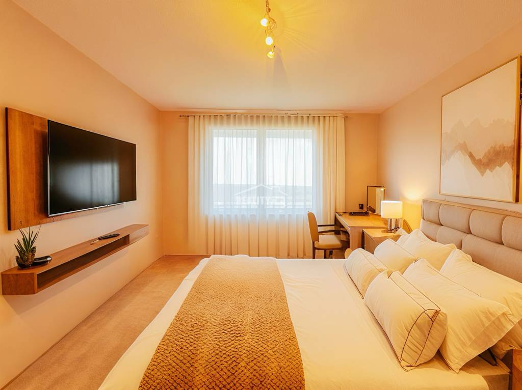 Exkluzívne na predaj rodinný dom s pozemkom 775 m2, Dolný Va - 10