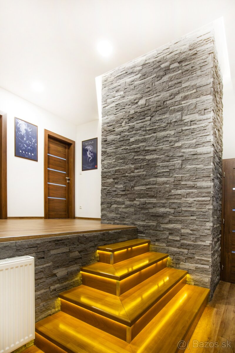 Kvalitne zrekonštruovaný dom vo Veľkých Kostoľanoch - 10