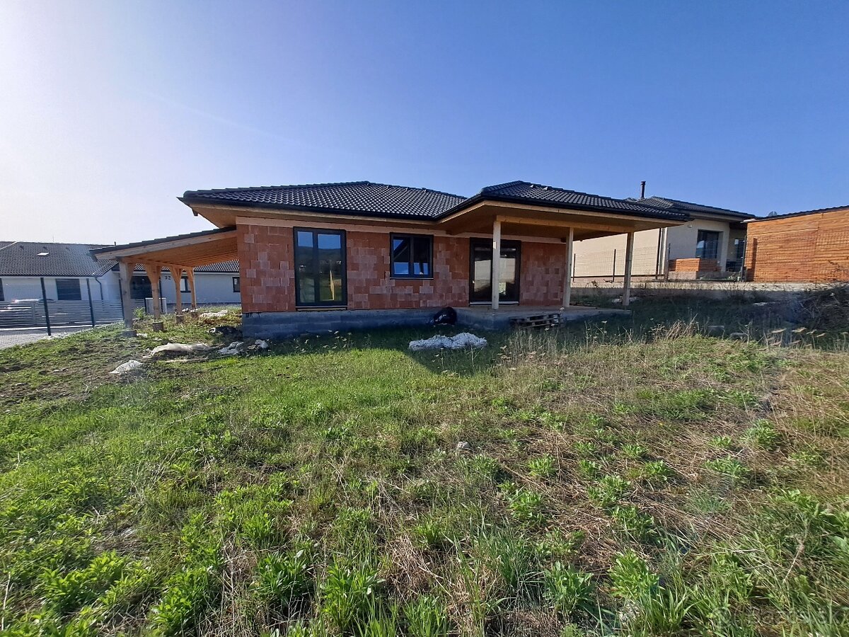 Ponúkame na predaj 4. izb. RD Nitra - Štitáre - 10