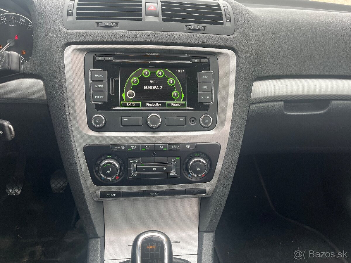 Skoda Octavia 2 2.0 TDI elegance r.v 2011 xenon navi - 10