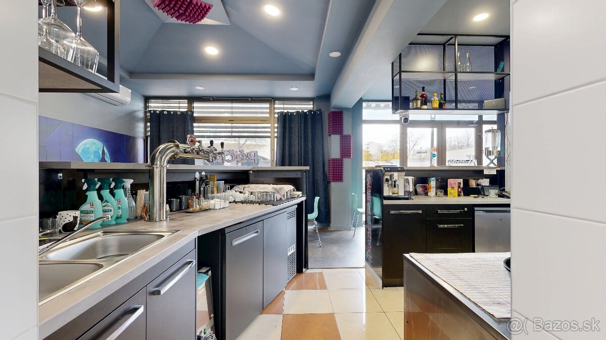 Odstúpenie - štýlové streetfood bistro v centre Trnavy - 10