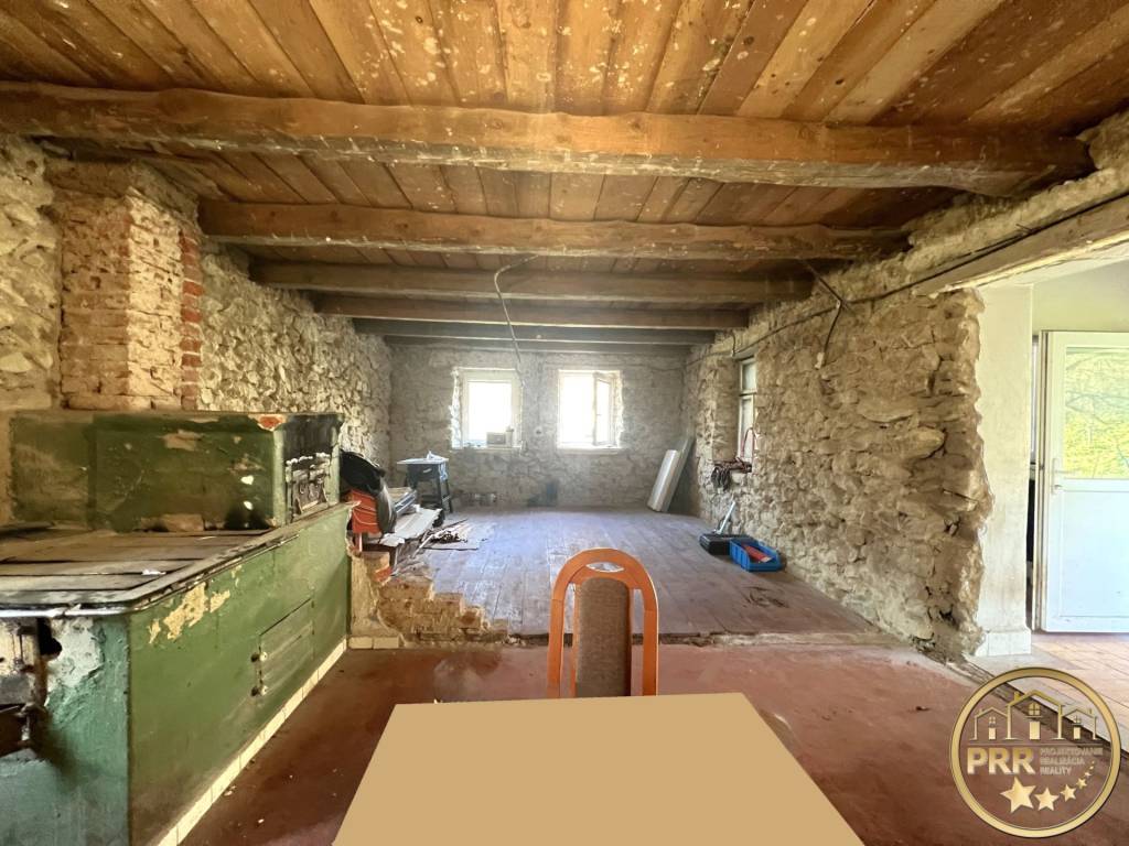 CHALÚPKA s pozemkom 456m2 v podhorskej obci Závada p/Č.vrcho - 10