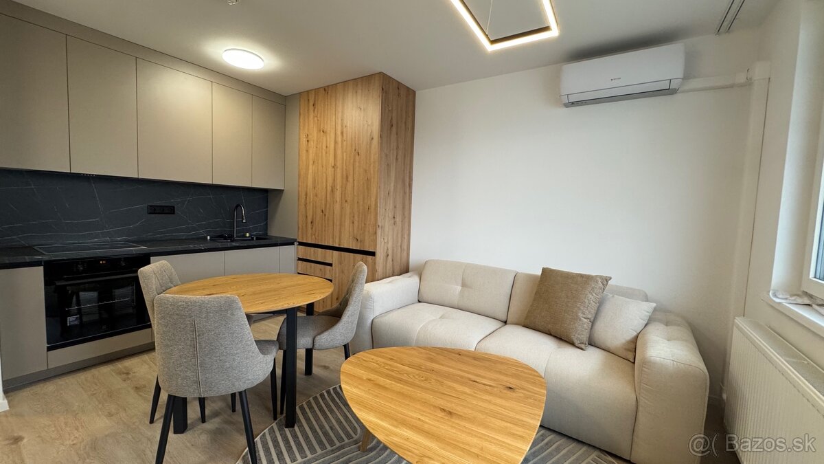 Prenajmem nový 2-izb. byt s balkónom a parkingom - 10