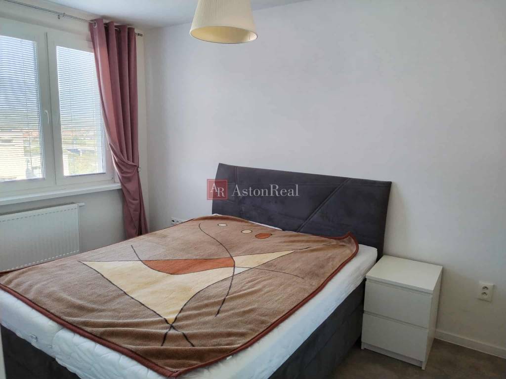 Predaj:4-izbový byt 86 m2 v Martine Košúty 2 Zariadený - 10