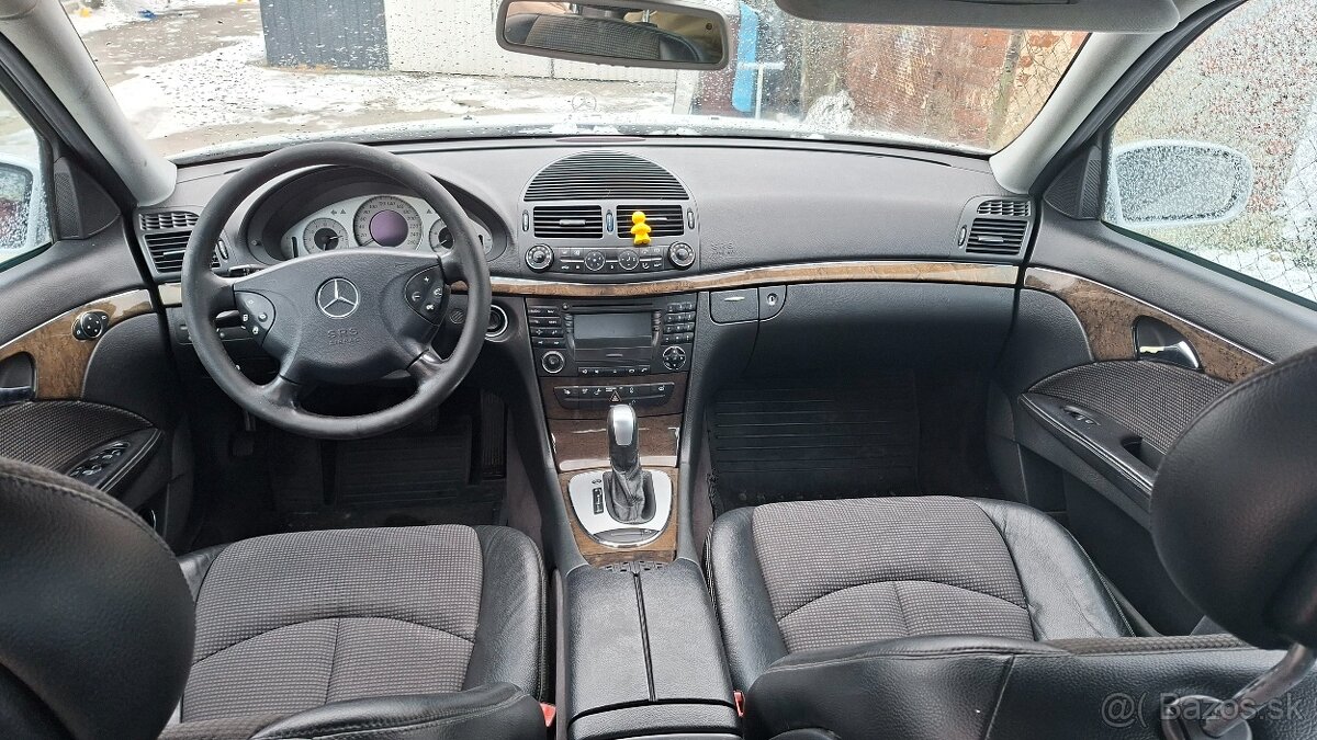 Mercedes benz w211 270CDI - 10