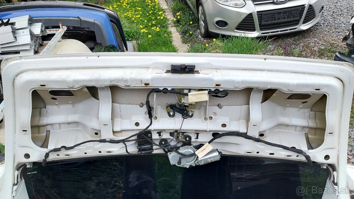 VW Golf 4 kufrove dvere piate - 10