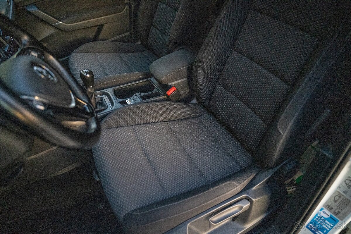 Volkswagen Touran 2.0 TDi 110kw M6 - 10