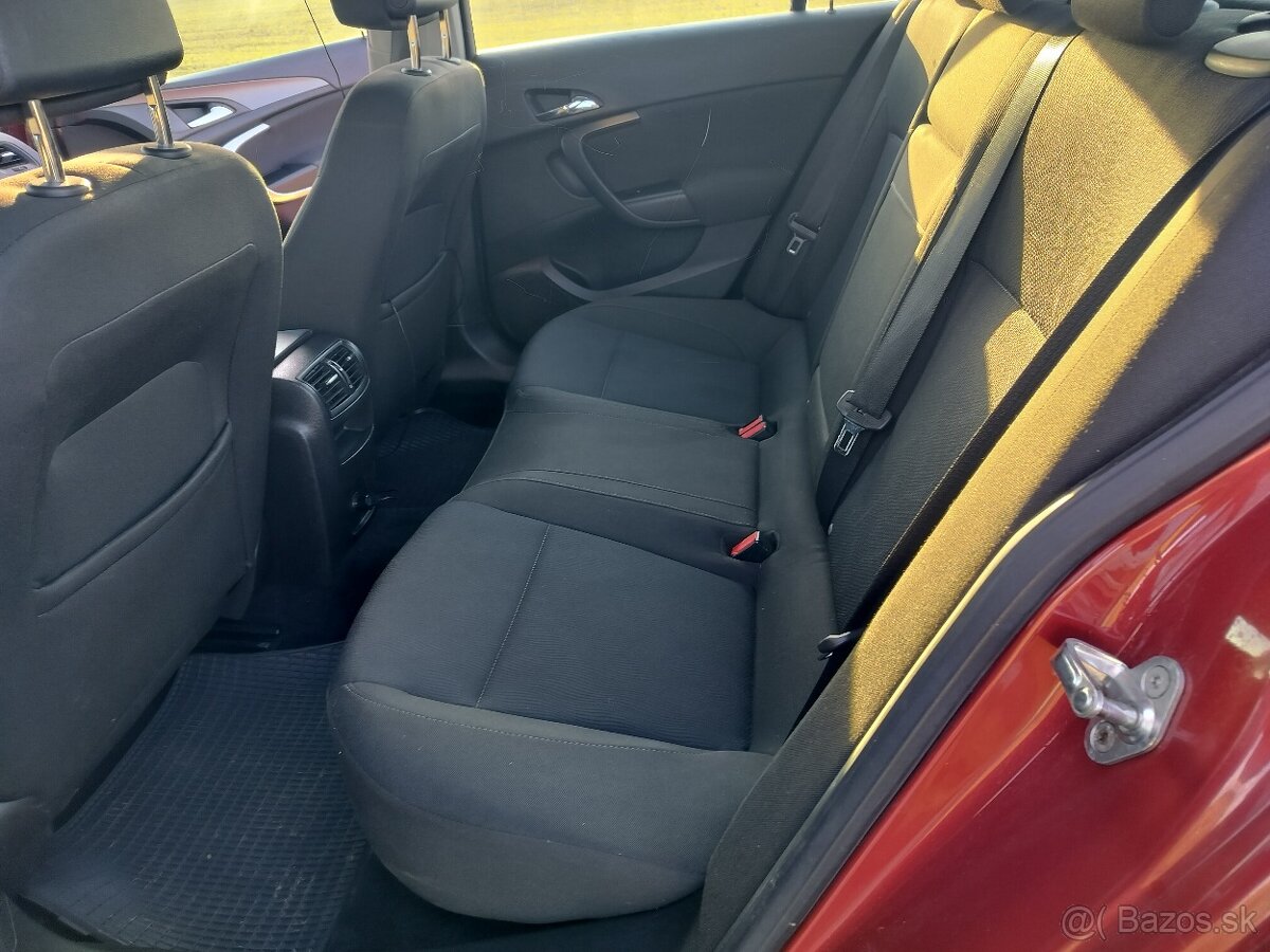 Predám Opel Insignia 1.8i – 103 kW, rok 2009 - 10