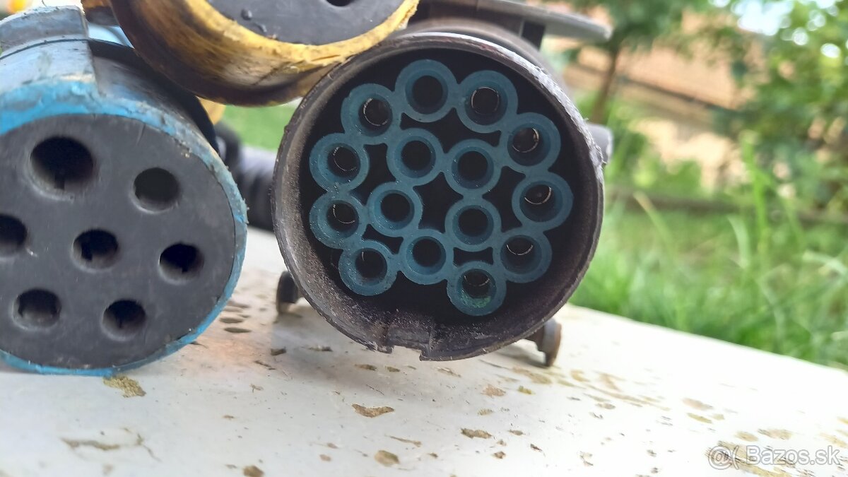 Predám rôzne pomocné źariadenia k LKV - 10