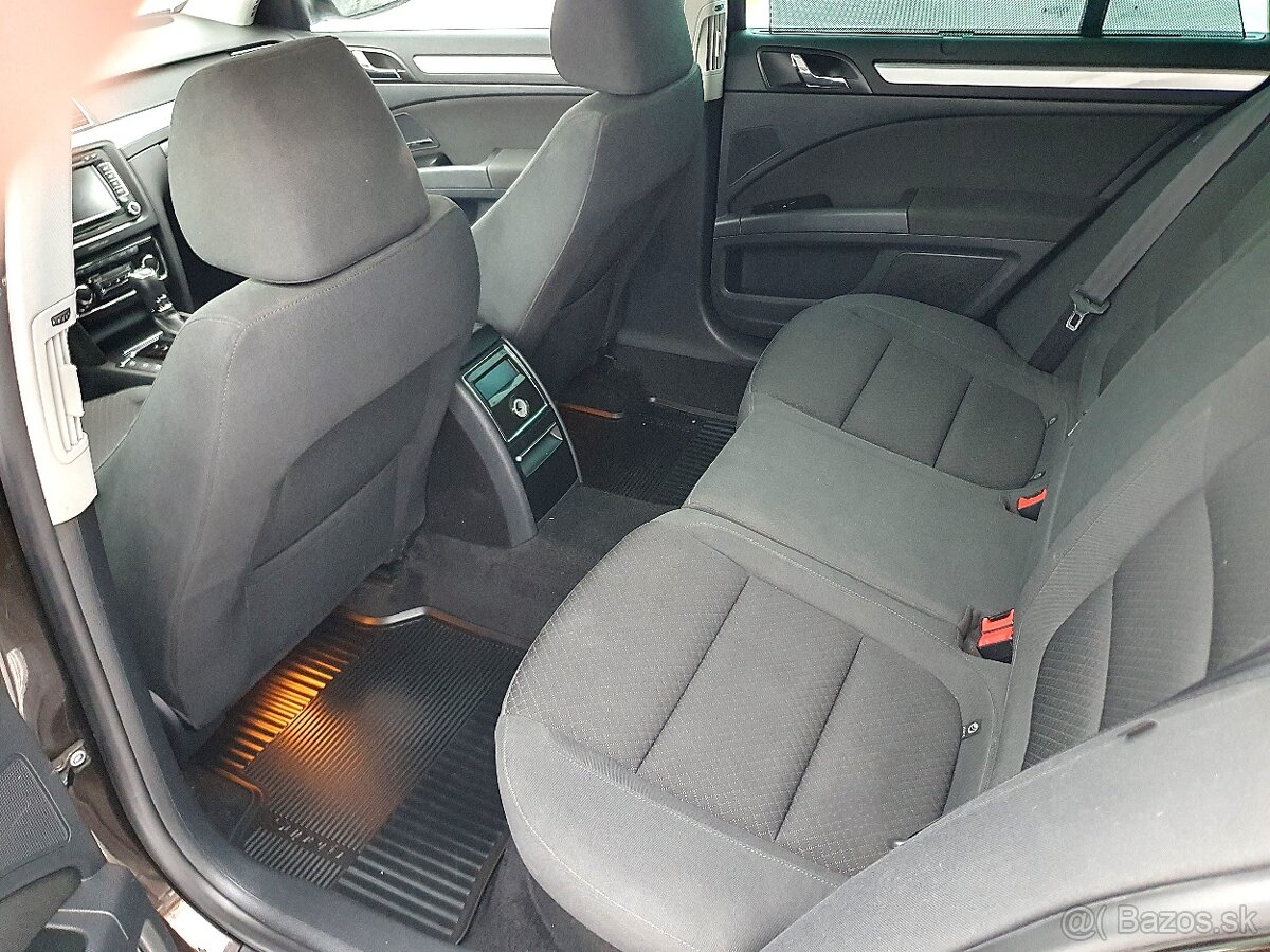 Škoda Superb Combi 1.6 TDI CR DPF Elegance DSG7 - 10