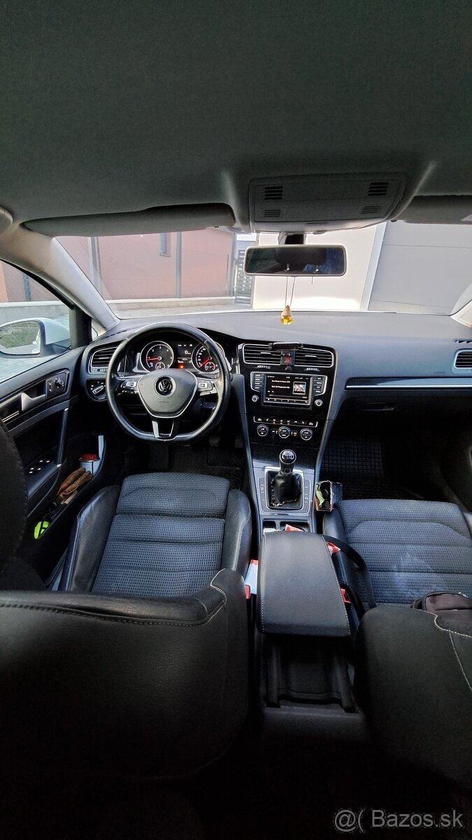 Volkswagen Golf 7 - 10