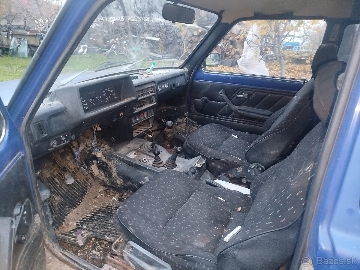Lada Niva diely - 10