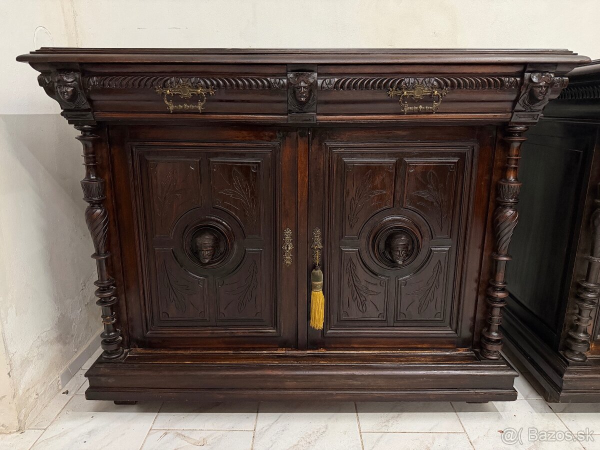 Starožitné skříně Henri II. - 10