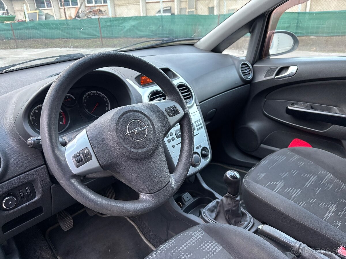 Opel Corsa 1.0i, 48 kW, manual - 10