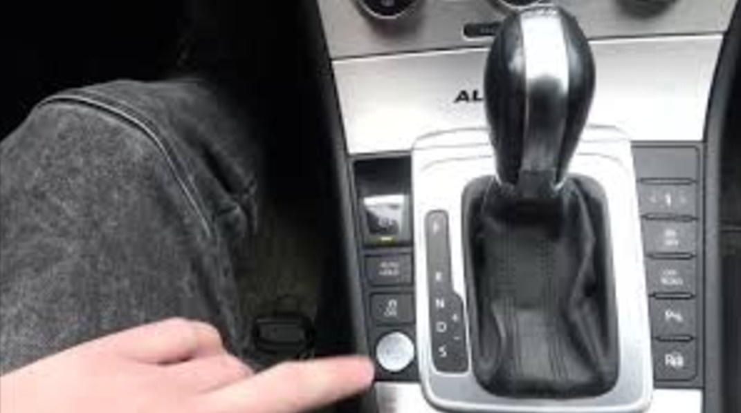 START-STOP TLACIDLO NA STREDOVY TUNEL - 10