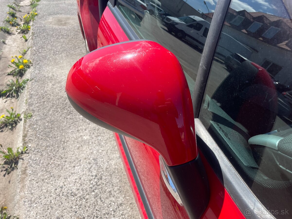 rozpredam peugeot 207 1,4i - 10