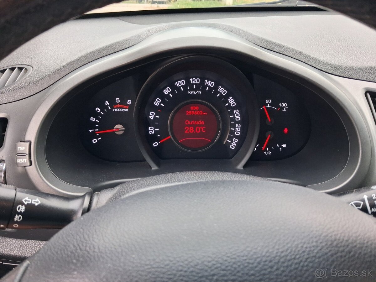 KIA Sportage 1,7 CRDi - 10