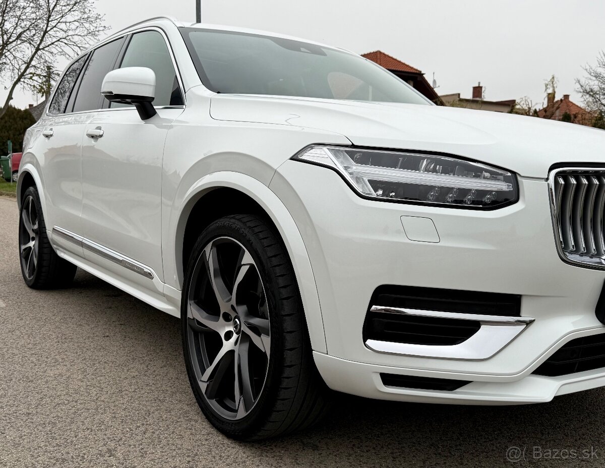 Volvo XC90 PLUG-IN HYBRID T8 AWD RECHARGE - 10