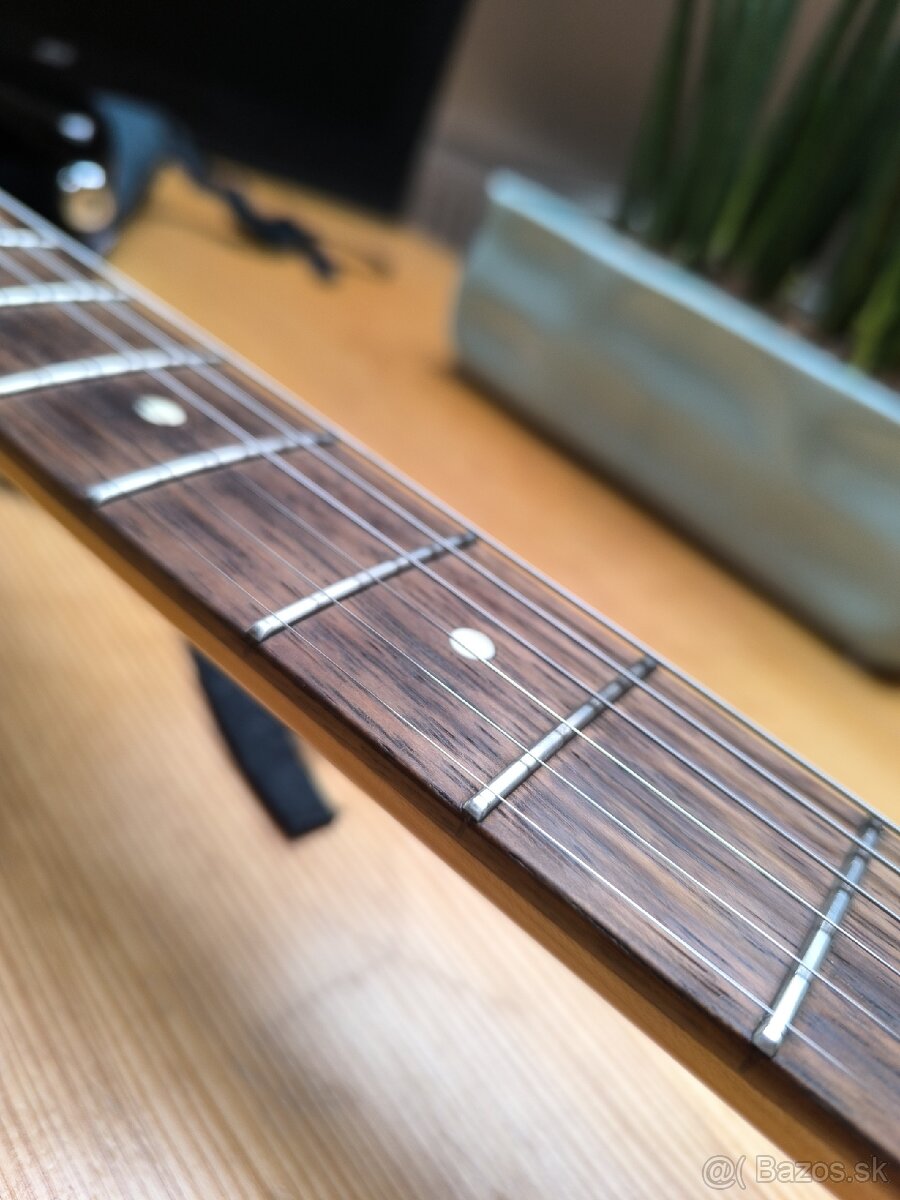 Predám Squier Stratocaster Vintage Modified - 10