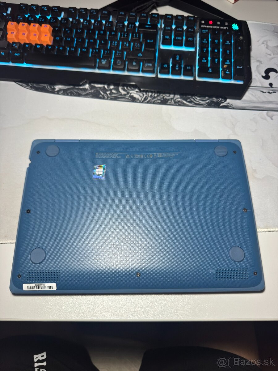 HP 2v1 Tablet+Notebook Dotykový,3.1GHz/8GB,SSD 128GB,8h+ - 10