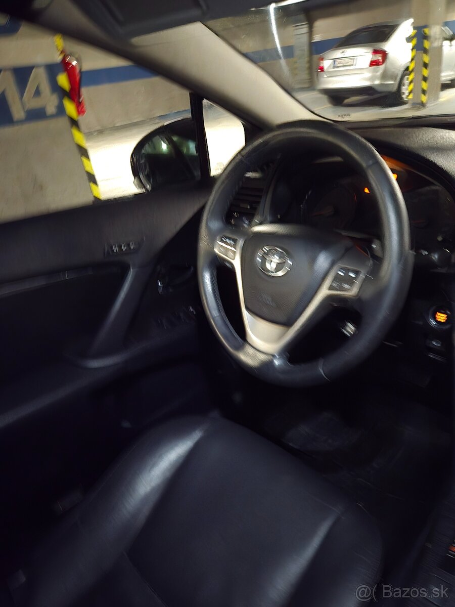 Toyota avensis 2,2 D-CAT - 10