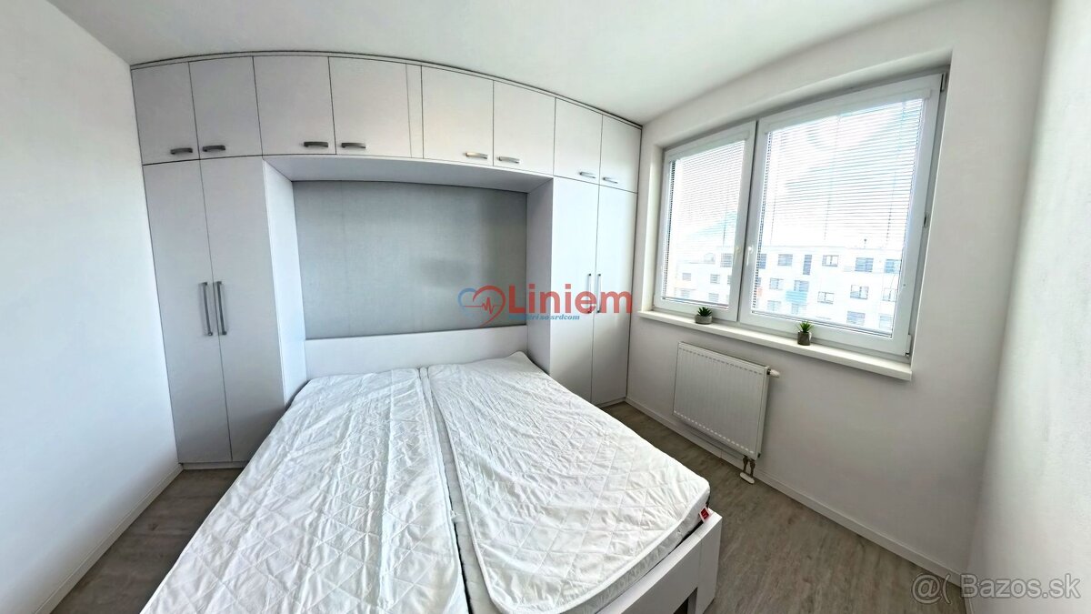REZERVOVANÉ - Štýlový 2-izbový byt s garážovým parkovaním - 10
