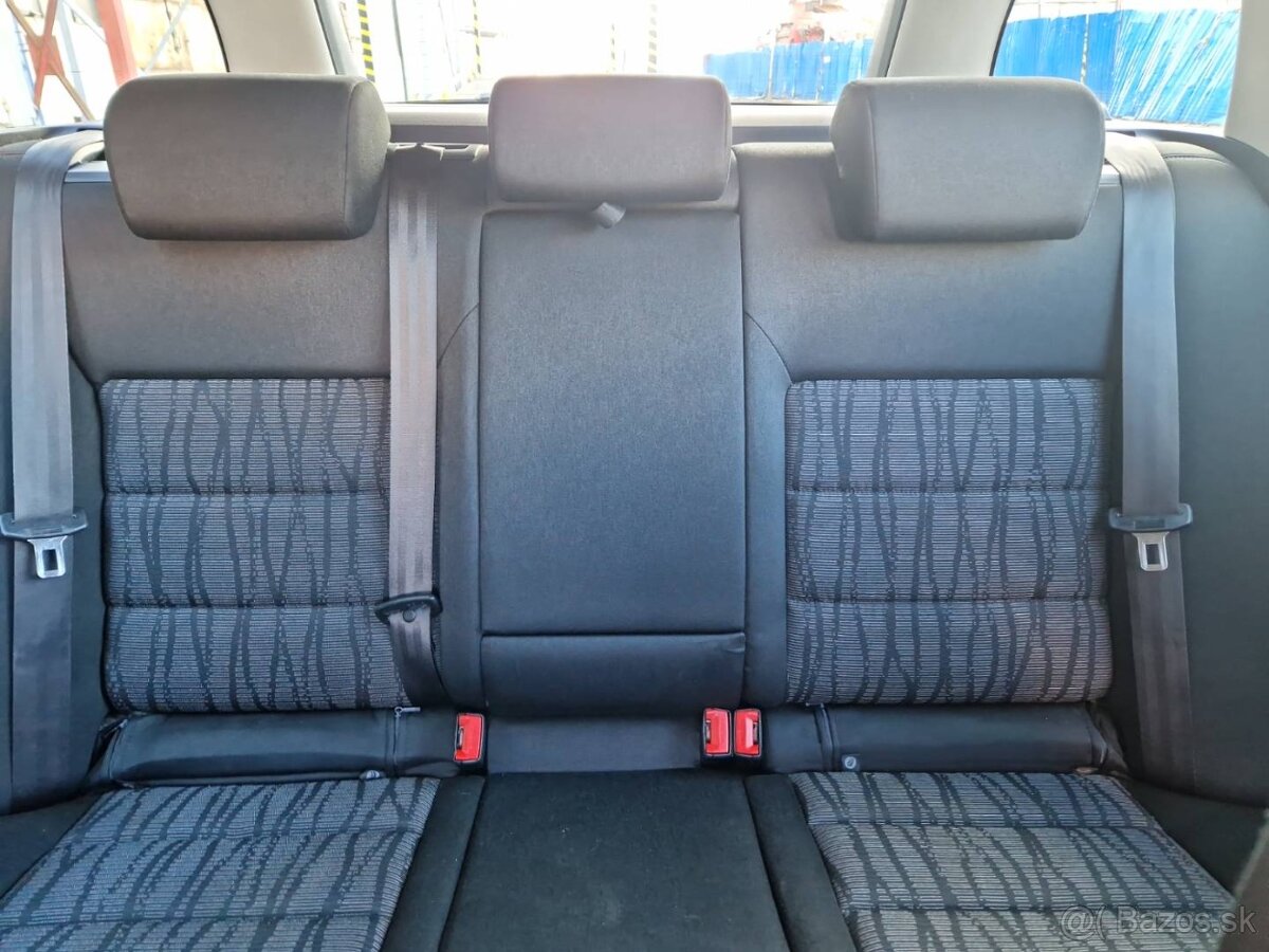 Predám Škoda Octavia Combi 1.9 TDI 77 KW Elegance r.v.2009 - 10