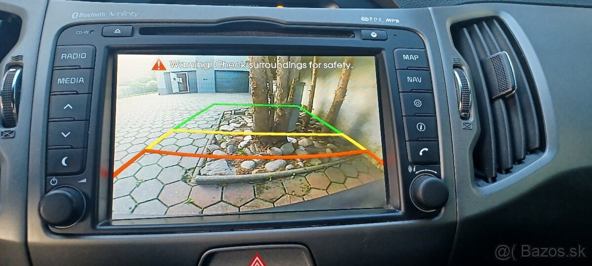 Kia sportage 1,7 Crdi max vybava Alcntra,par.kamera,navi - 10