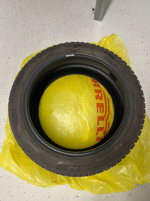 18" zimne Pirelli Sotto Zero 3 (Tesla Model 3, atd) - 10