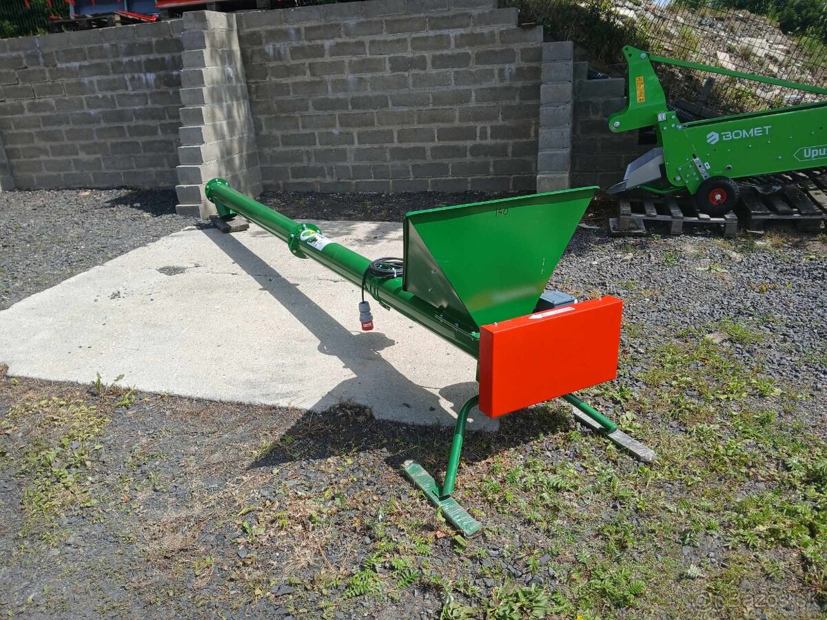 Šnekový dopravník s násypkou 4 m - 10